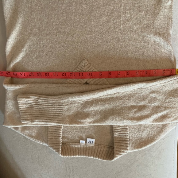 Gap oversized tan coloured boyfriend sweater - Picture 5 of 6